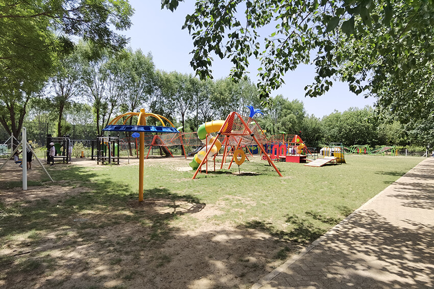 北京南宮體育公園無動(dòng)力兒童游樂園